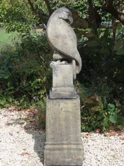 Statues & Sculptures Eagles|Modern^Eagle on Modena Pedestal Modern Stone Garden Statue
