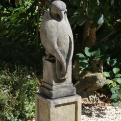 Statues & Sculptures Eagles|Modern^Eagle on Plain Pedestal Modern Stone Garden Statue