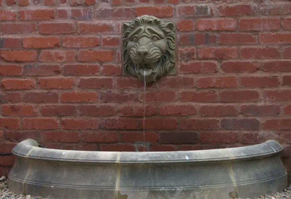 Statues & Sculptures Water Features^Half Circle Large Stone Pool Surround Water Feature