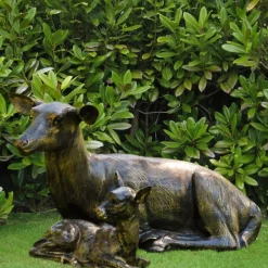 Statues & Sculptures Stags & Deers^Laying Doe & Fawn 55cm Bronze Metal Garden Statues