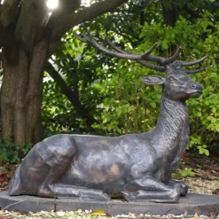 Statues & Sculptures Stags & Deers^Laying Stag Life-Size Bronze Metal Garden Statue