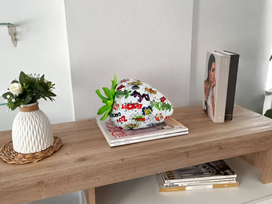 Statues & Sculptures Table Top|Contemporary^Strawberry Pop 24cm Comic Art Resin Indoor Sculpture